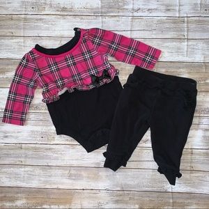 3/$15🌟Garanamals 2pc Pink and Black Ruffled Top and Black Ruffled Pants sz 3-6M
